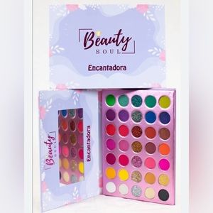 NEW Encantadora from Beauty Soul 35 color EYESHADOW palette